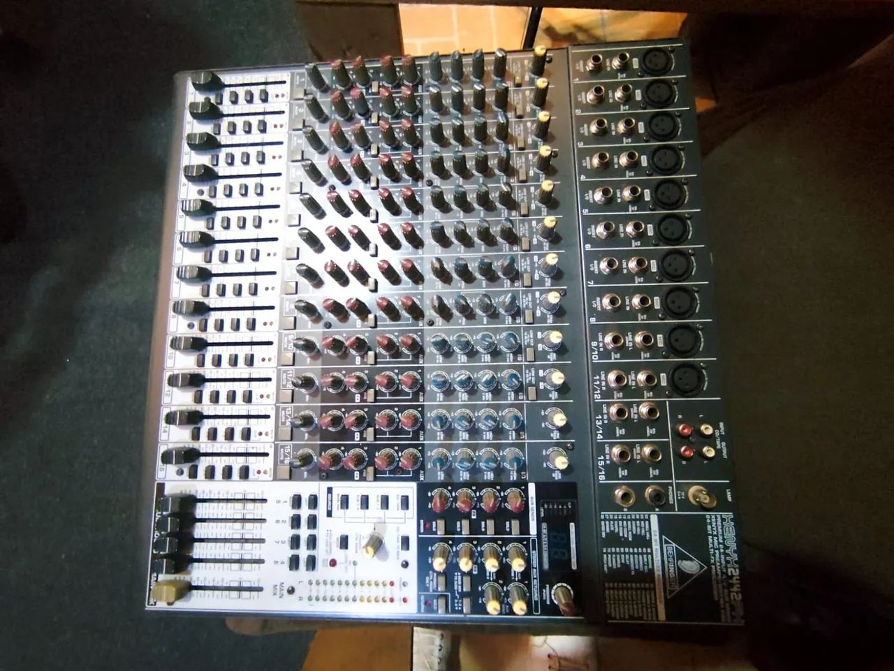 Mesa de som Behringer xenyx 2442FX - Foto 5