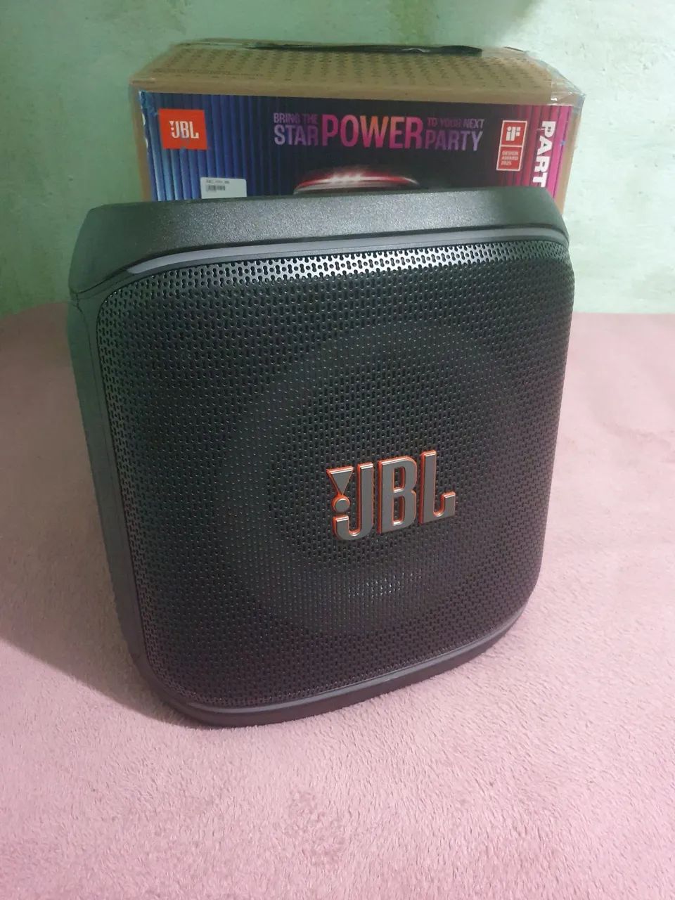 Jbl encore 2 com bateria removivel e microfones  - Foto 2