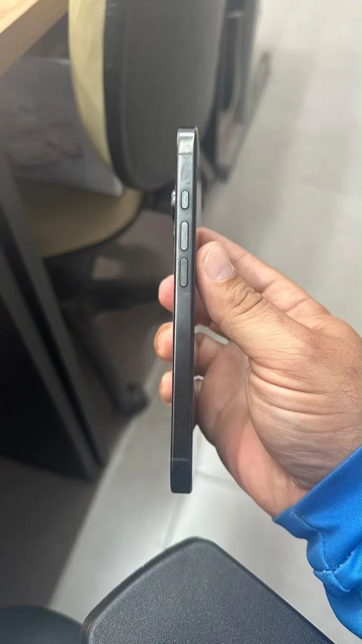 IPHONE 16 PRO - Foto 4