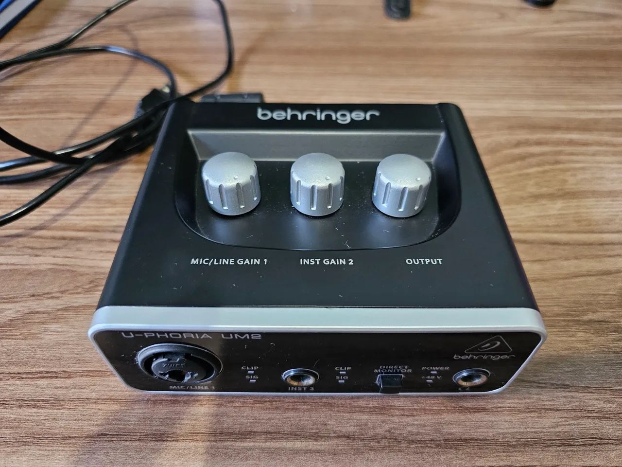 Interface de Audio Behringer Uphoria um2 - Foto 2
