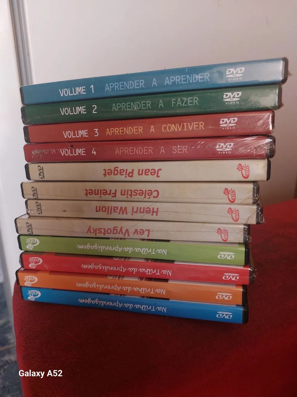 Coleção de Dvs educacionais