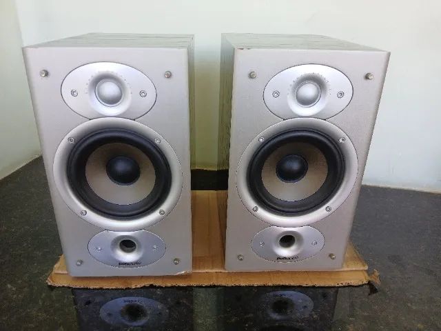 Bookshelf  Polk Audio 