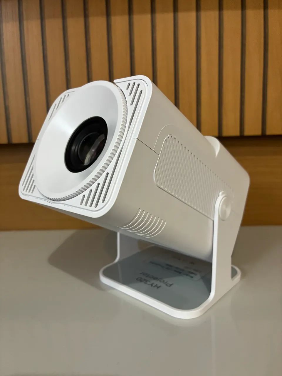 Projetor Multimídia 4K 720P para Celular TV Filmes 130 Polegadas -  Produto Novo