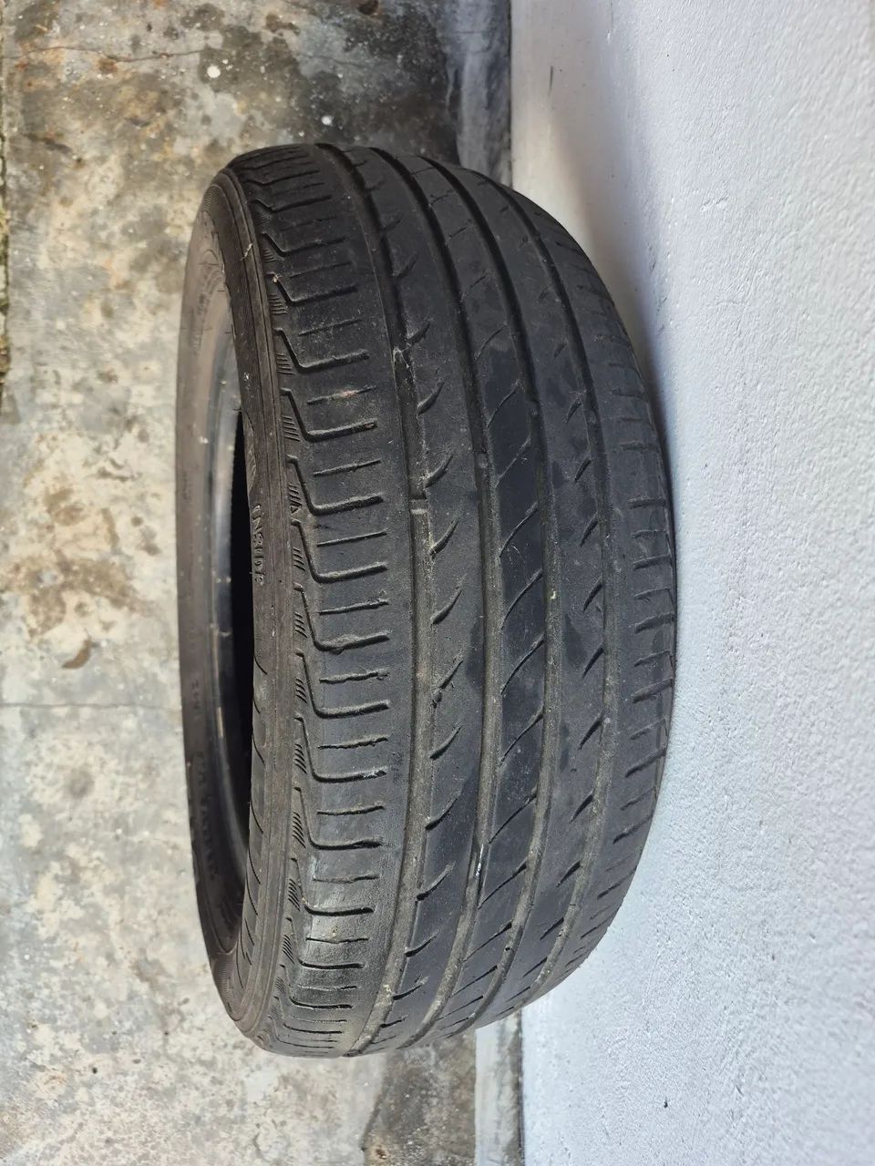 pneu delinte 205 60 r15 usado   - Foto 2