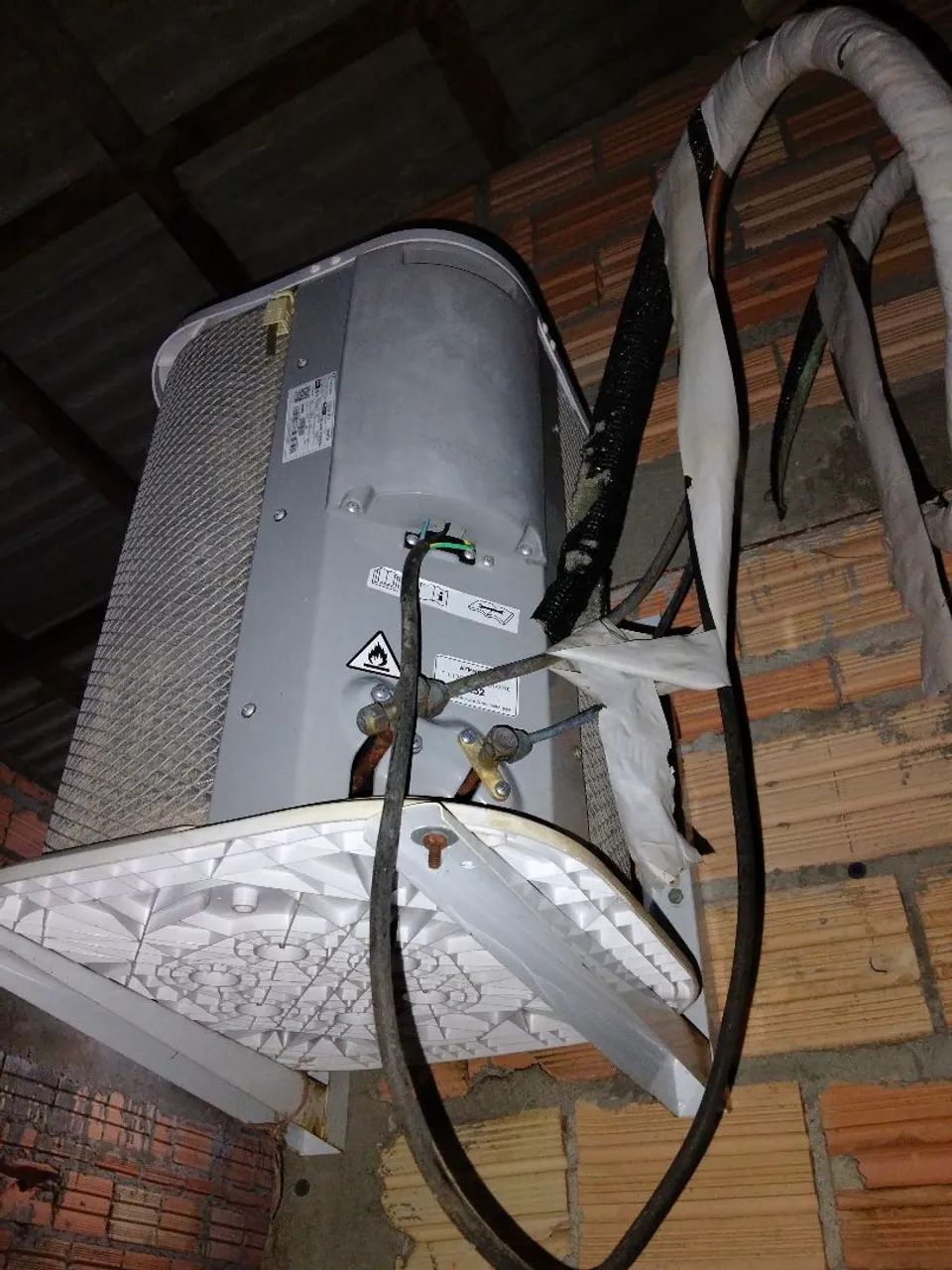 Vende-se central inverter Electrolux de 12.000 BTUs funcionando perfeitamente - Foto 4