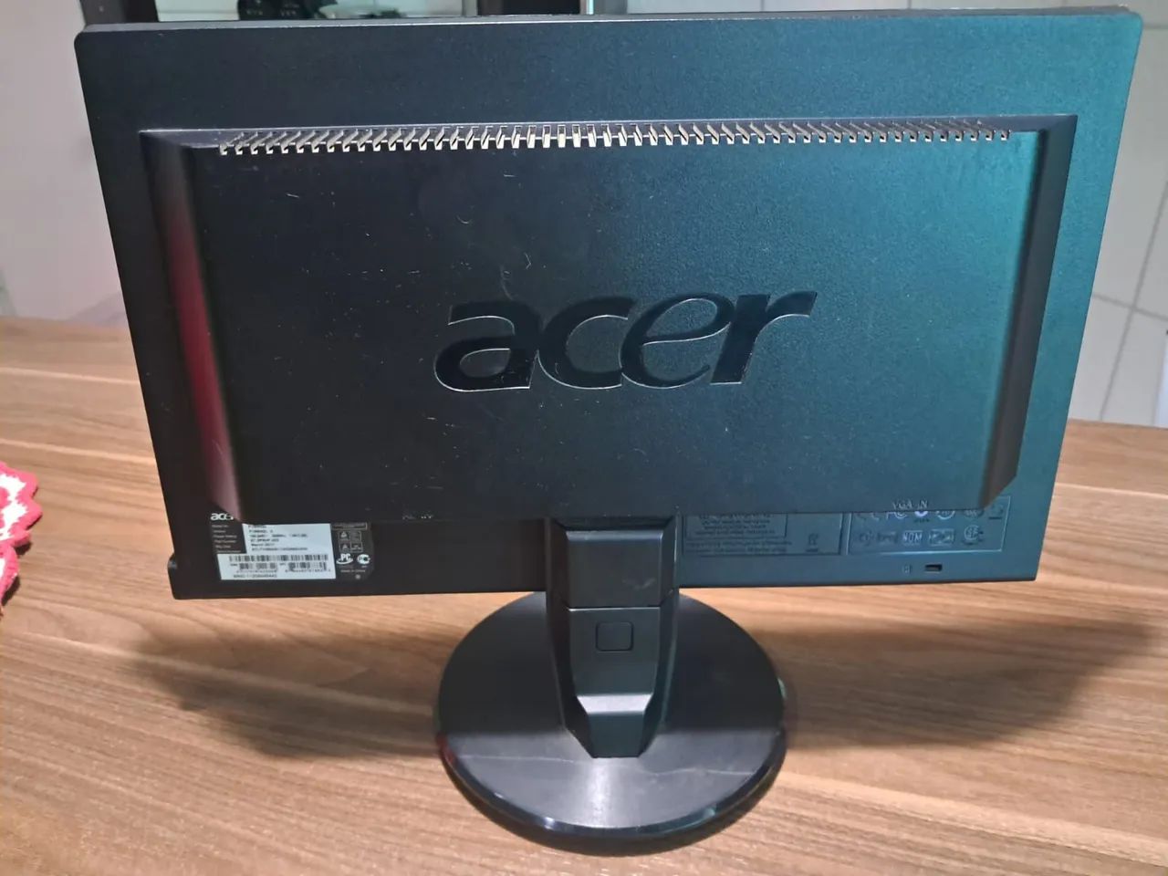 Monitor Acer LCD 15.6" Modelo P166HQL VGA - Foto 3