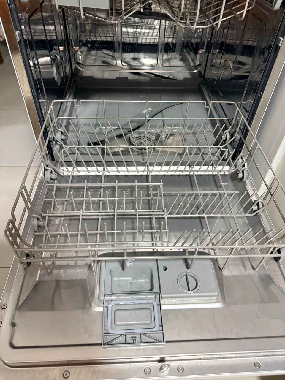 Lava louças Electrolux 8 serviços - Foto 2