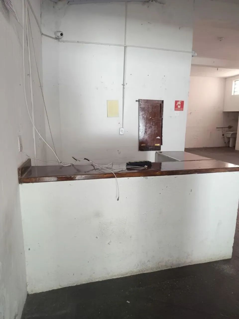 ALUGA GALPÃO COMERCIAL ! EXCELENTE LOCALIZAÇÃO! - Foto 3