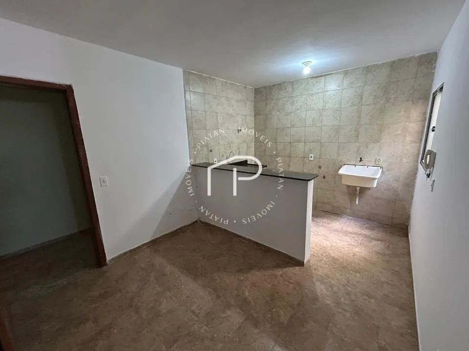 Aluga-se Apartamento com 02 quartos em Taguatinga Norte/DF