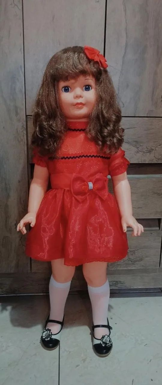 Boneca amiguinha da estrela com vestido vermelho  - Foto 2