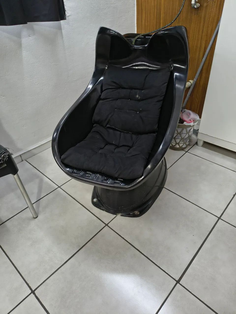 Lavatório preto 