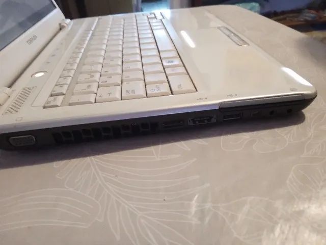 Notebook Toshiba Core 2 Duo (Branco) - Foto 3