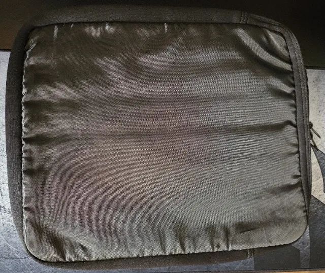 Mochila Targus para notebooks 15.6', cor preto & cinza. - Foto 2