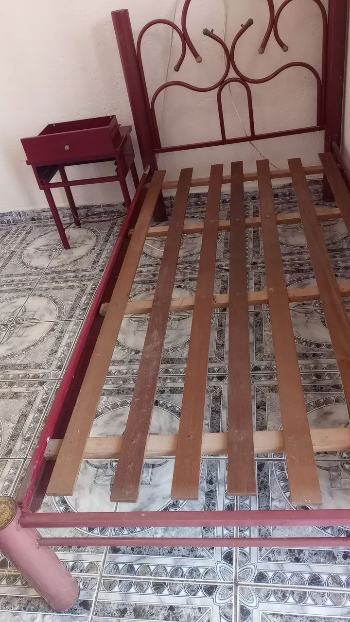 Cama de solteiro de tubo vinho - Foto 2