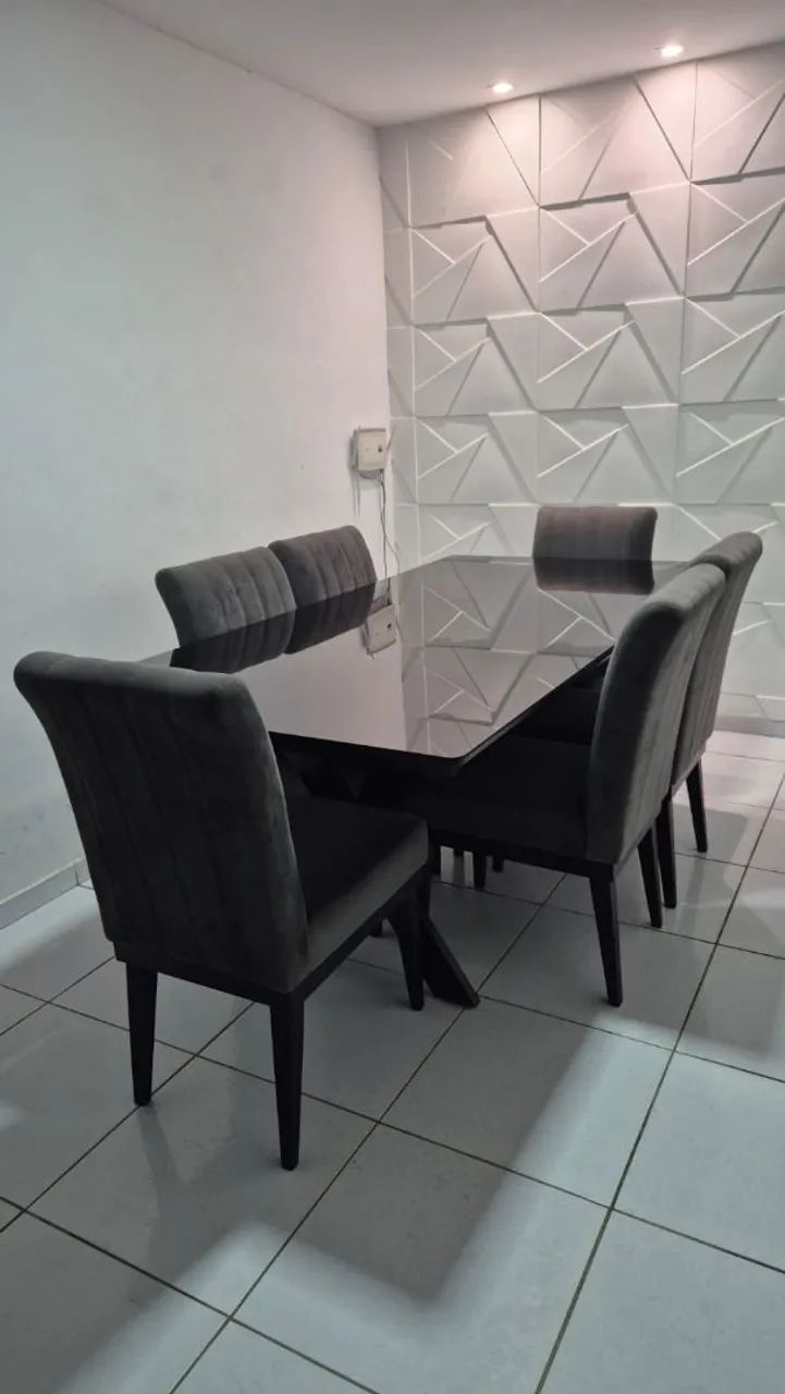 Mesa de jantar com 6 cadeiras