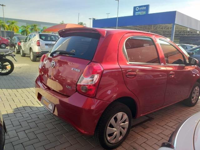 Toyota Etios mec 1.3 2018 completo ipva 19 grátis - Foto 4
