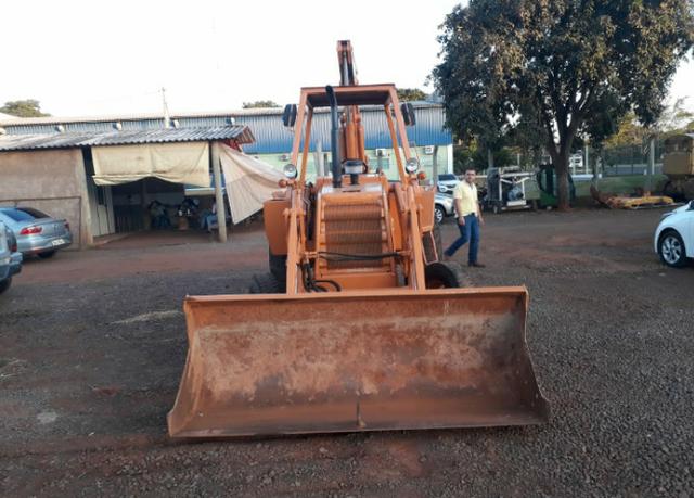 Retroescavadeira KASE 580 H 1994 - Foto 4