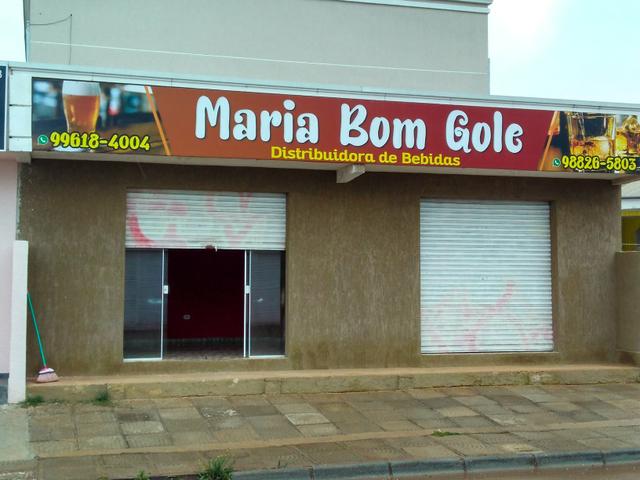 Aluga-se salas comerciais