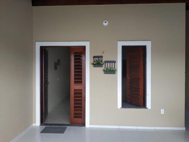 Entrada parcelada, escritura grátis, 2 quartos, 2 wc's, garagem, varanda, sala, coz - Foto 3
