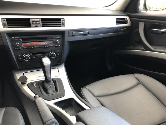 BMW 320i 2011 Top + All black , sem detalhes - Foto 13