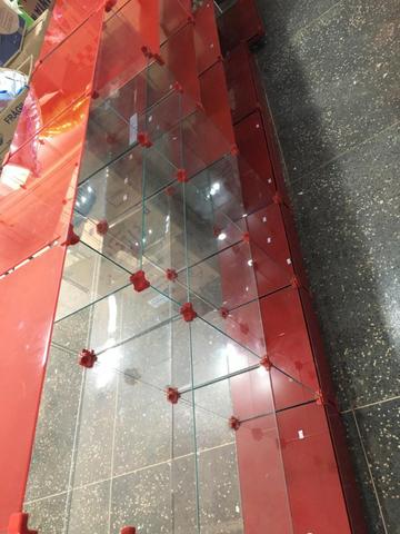 Vitrines com revertimento vermelho - Foto 5