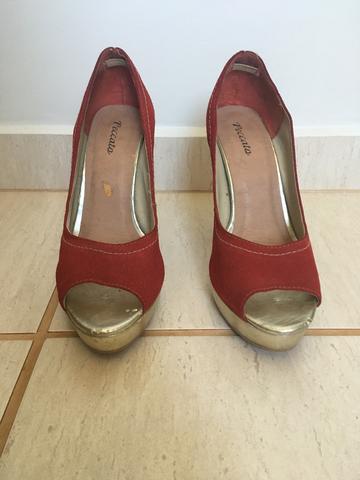 scarpin vermelho camurça