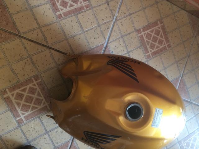 Tanque cb300 (amassado)