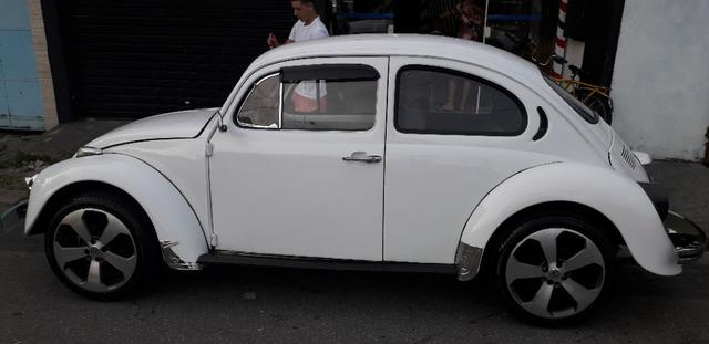Vendo fusca 1983 todo restaurado mecânica funilaria e pintura tapeçaria elétrica - Foto 2
