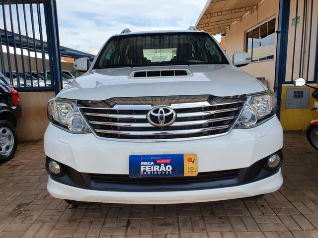 Hilux SW4 7L 2015