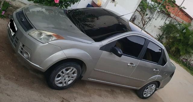 Carro sedã - Foto 4