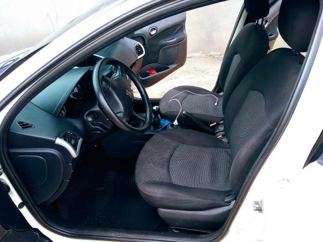 Peugeot 207 - Foto 4