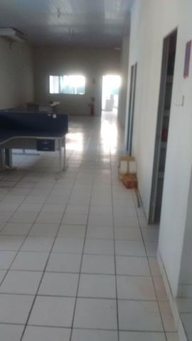 Ampla sala de 200m², no coração do Recife Antigo, em prédio tombado - Foto 2