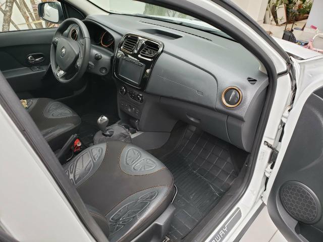Sandero stepway 1.6 - 2015/2015, automatico - semi novo - Foto 9