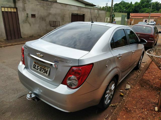 Vendo Sonic Sedan 1.6 - Foto 3