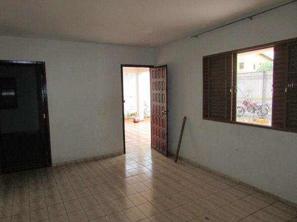 Casa com 3 quartos - Bairro Jardim Planalto em Goiânia - Foto 5