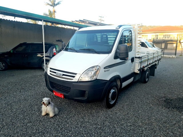 IVECO DAILY 35S14 ANO 2009