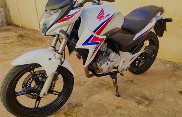 HONDA CB 200R