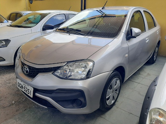 ETIOS SEDAN 2018 X 1.5 COMPLETO + KIT MULTIMIDIA