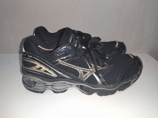 mizuno wave creation 12