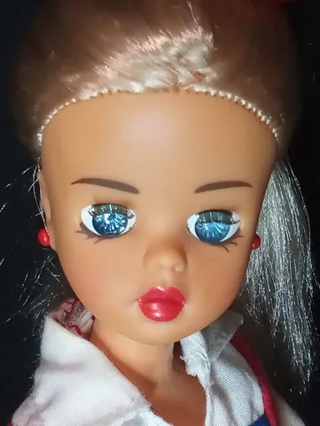 Kit Lote 4 Suporte Coloridos Para Boneca Barbie Susi Ken