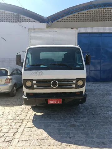 Vendo um caminhão delivery 5-140 