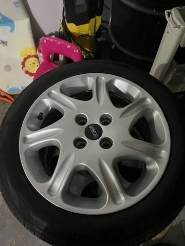 Rodas Fiat Marea aro 15 com pneus