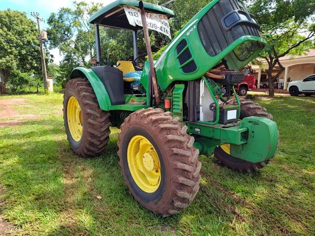 TRATOR COM ATRELADO E PEDAIS JONH DEERE Horta (Matriz) • OLX Portugal