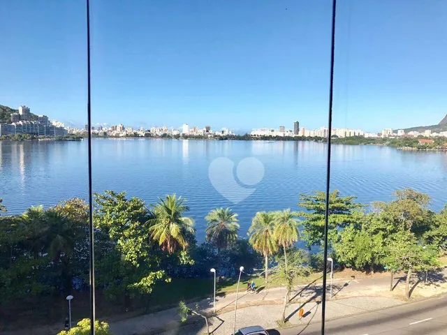 Cobertura com vista deslumbrante para a Lagoa Rodrigo de Freitas