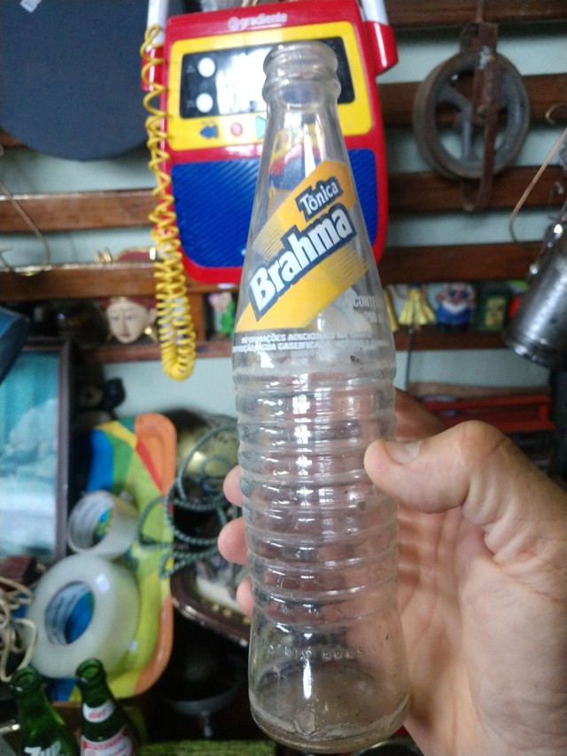 Garrafa refrigerante tônica Brahma 