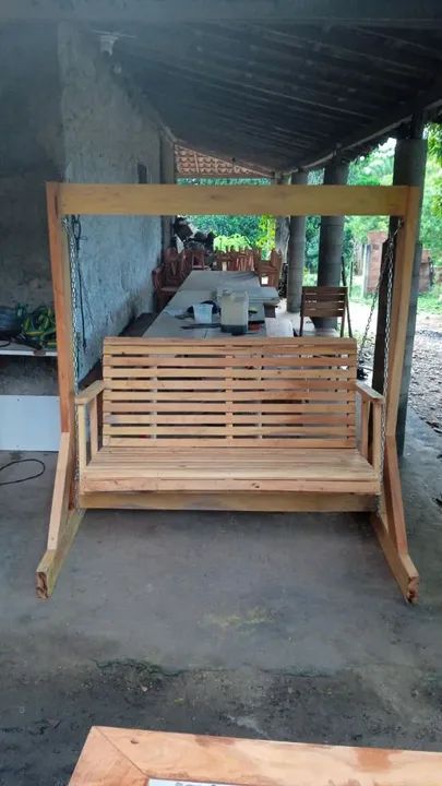 Balanço de madeira rústico