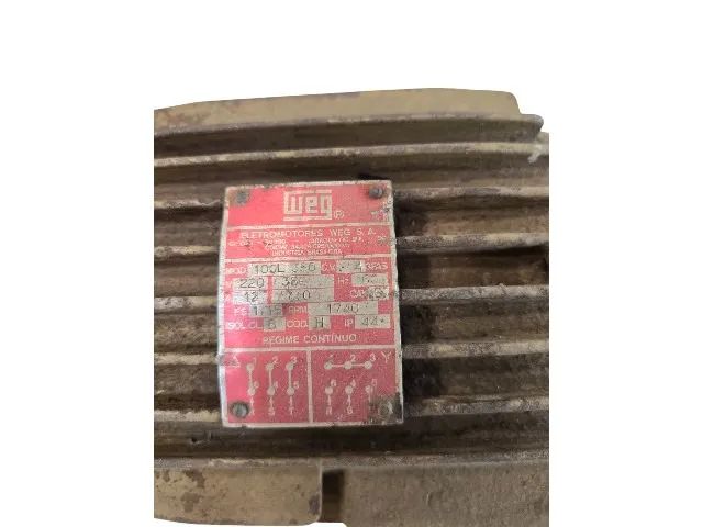 Motor WEG 4 cv 220,380v 1740 rpm  - Foto 3