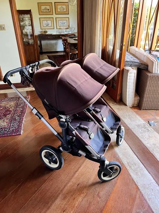 Carrinho de Bebê gêmeos bugaboo