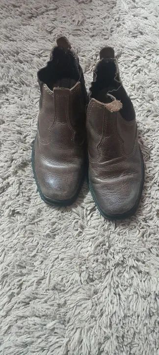 Bota de couro infantil 