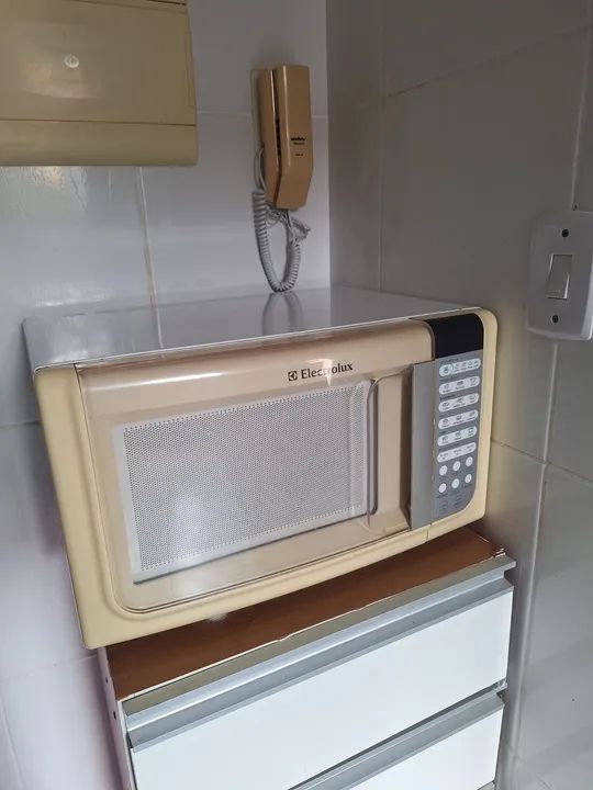 Micro-ondas Electrolux - Usado - Excelente estado